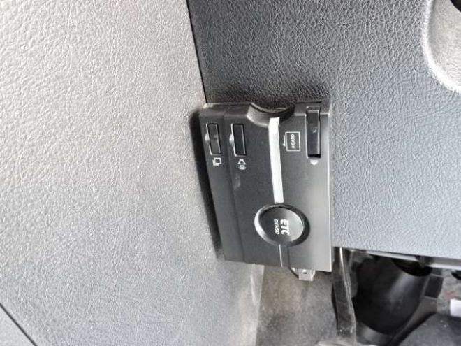 シエンタ1.5 G クエロ 4WD　本州車　保証1年/走行距離無制限　4WD　両側パワースライドドア　衝突軽減システム　オートマチックハイビーム　LDA　　前席シートヒーター　ドライブレコーダー　ETC　プッシュスタート　スマートキー 1500