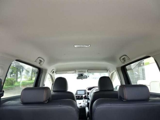 シエンタ1.5 G クエロ 4WD　本州車　保証1年/走行距離無制限　4WD　両側パワースライドドア　衝突軽減システム　オートマチックハイビーム　LDA　　前席シートヒーター　ドライブレコーダー　ETC　プッシュスタート　スマートキー 1500