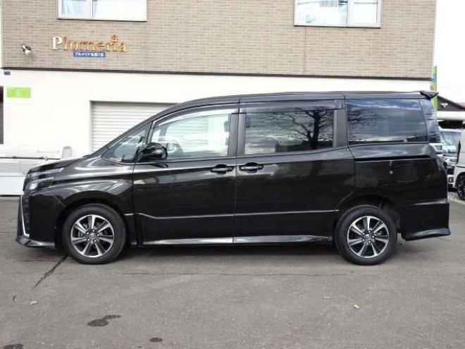 ヴォクシー2.0 ZS 4WD　後期　本州車　保証1年/走行距離無制限　4WD　8人乗　両側パワースライドドア　地デジ　バックカメラ　LEDヘッドライト　16AW　ビルトインETC 2000