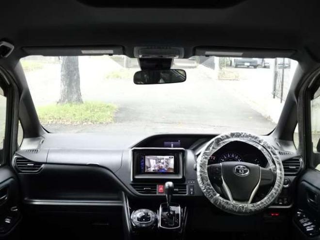 ヴォクシー2.0 ZS 4WD　後期　本州車　保証1年/走行距離無制限　4WD　8人乗　両側パワースライドドア　地デジ　バックカメラ　LEDヘッドライト　16AW　ビルトインETC 2000