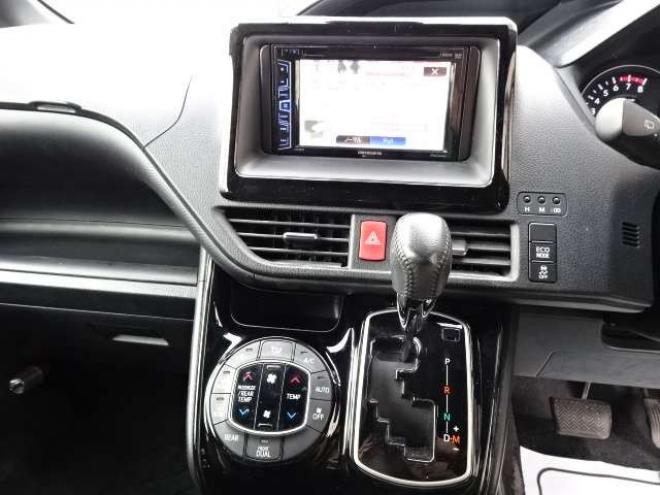 ヴォクシー2.0 ZS 4WD　後期　本州車　保証1年/走行距離無制限　4WD　8人乗　両側パワースライドドア　地デジ　バックカメラ　LEDヘッドライト　16AW　ビルトインETC 2000