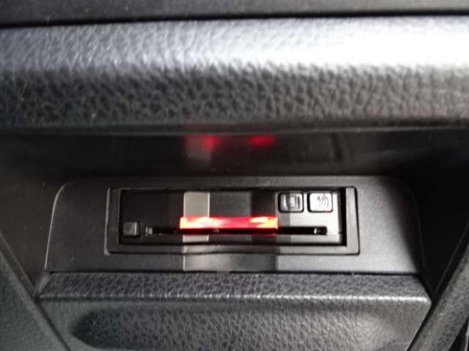 ヴォクシー2.0 ZS 4WD　後期　本州車　保証1年/走行距離無制限　4WD　8人乗　両側パワースライドドア　地デジ　バックカメラ　LEDヘッドライト　16AW　ビルトインETC 2000