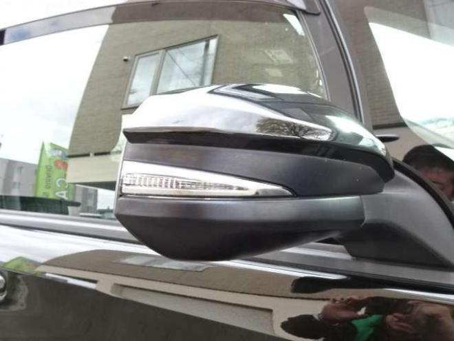 ヴォクシー2.0 ZS 4WD　後期　本州車　保証1年/走行距離無制限　4WD　8人乗　両側パワースライドドア　地デジ　バックカメラ　LEDヘッドライト　16AW　ビルトインETC 2000