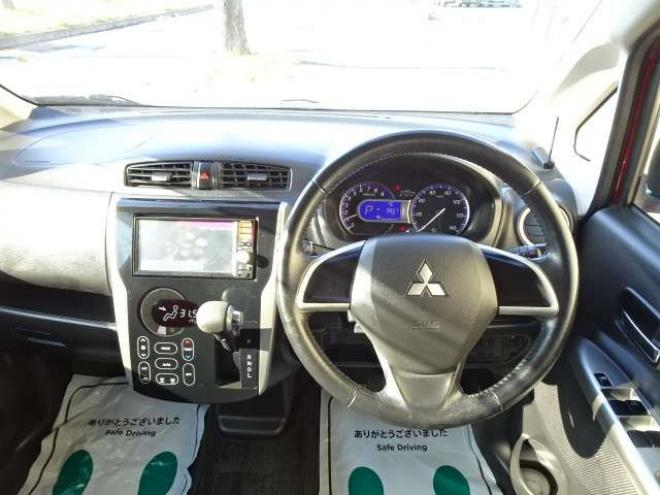 eKカスタムT セーフティパッケージ 4WD　保証1年/走行距離無制限　4WD　衝突軽減ブレーキシステム　純正ナビ　地デジ　バックカメラ　社外エンジンスターター　シートヒーター　社外15インチアルミ　純正HID　ウインカーミラー　横滑り防止　寒冷地仕様 660