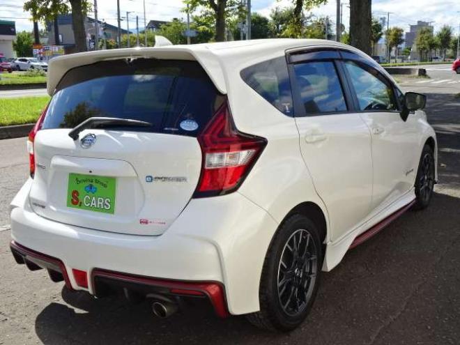 ノート1.2 e-POWER NISMO　本州車　ハイブリットシステム保証2年付　ワンオーナー　社外ナビ　Bluetooth接続　 エマージェンシーブレーキサポート　車線逸脱警報　NISMO純正アルミ　純正LEDヘッドライト　インテリキー　プッシュスタート　ETC 2WD 1200