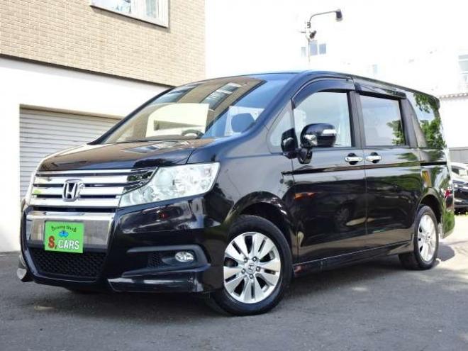 ステップワゴン2.0 スパーダ Z HDDナビ エディション 4WD　本州車　保証1年/走行距離無制限　4WD　両側パワースライドドア　純正HDDインターナビ　地デジ　バックカメラ　16インチアルミ　ETC　リヤエアコン　リヤヒーター　ステアリングスイッチ　純正HID　スマートキー 2000