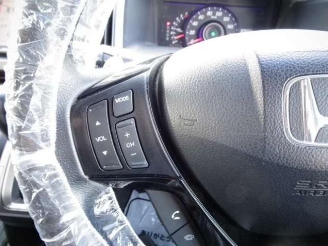 ステップワゴン2.0 スパーダ Z HDDナビ エディション 4WD　本州車　保証1年/走行距離無制限　4WD　両側パワースライドドア　純正HDDインターナビ　地デジ　バックカメラ　16インチアルミ　ETC　リヤエアコン　リヤヒーター　ステアリングスイッチ　純正HID　スマートキー 2000