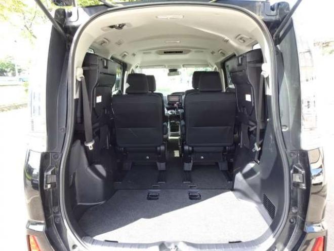 ヴォクシー2.0 ZS 煌II 4WD　本州車　保証1年/走行距離無制限　4WD　トヨタセーフティセンス　両側パワースライドドア　純正ナビ　ビルトインETC　LEDヘッドライト　純正16インチアルミホイール　アイドリングストップ　スマートキー 2000