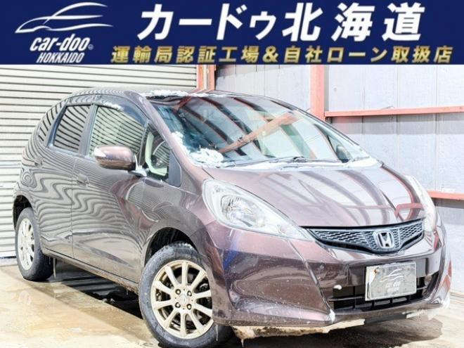 フィット1.3 シーズ 4WD　防錆塗装4WDスマキーCDバックカメラ 1300