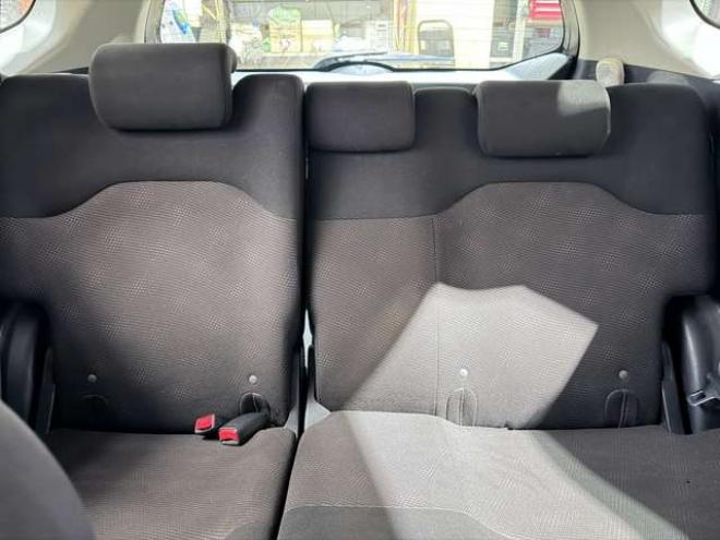 フィット1.3 シーズ 4WD　防錆塗装4WDスマキーCDバックカメラ 1300