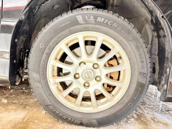 セレナ2.0 ハイウェイスター 4WD　防錆塗装4WDTVナビBカメETC夏冬タイヤ 2000