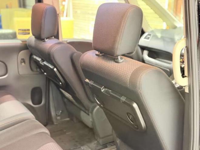 セレナ2.0 ハイウェイスター 4WD　防錆塗装4WDTVナビBカメETC夏冬タイヤ 2000