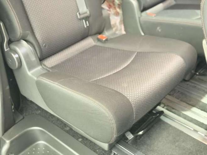 セレナ2.0 ハイウェイスター 4WD　防錆塗装4WDTVナビBカメETC夏冬タイヤ 2000