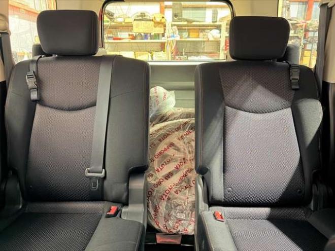 セレナ2.0 ハイウェイスター 4WD　防錆塗装4WDTVナビBカメETC夏冬タイヤ 2000