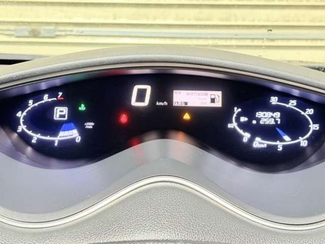 セレナ2.0 ハイウェイスター 4WD　防錆塗装4WDTVナビBカメETC夏冬タイヤ 2000