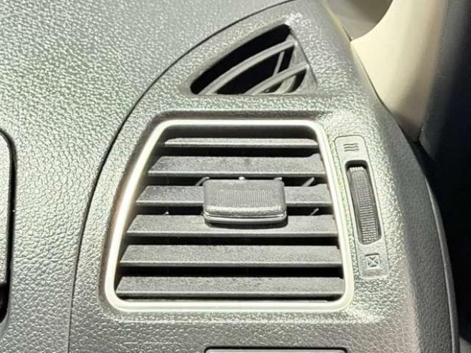 セレナ2.0 ハイウェイスター 4WD　防錆塗装4WDTVナビBカメETC夏冬タイヤ 2000