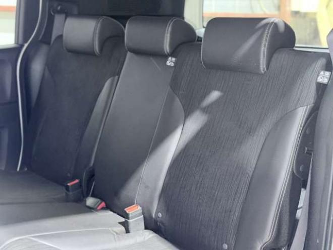 フリードスパイクハイブリッド1.5 ジャストセレクション　下廻防錆TVナビBカメETC 2WD 1500