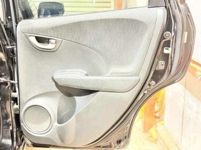 フィットハイブリッド1.3　防錆塗装キーレスCDETC 2WD 1300