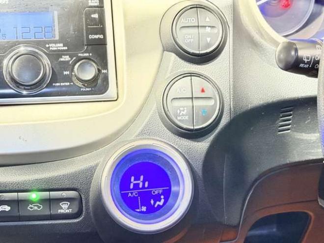 フィットハイブリッド1.3　防錆塗装キーレスCDETC 2WD 1300