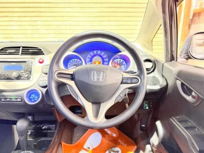 フィットハイブリッド1.3　防錆塗装キーレスCDETC 2WD 1300