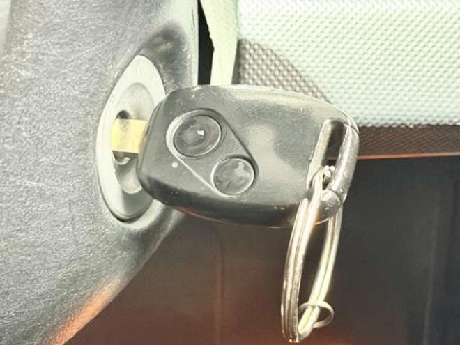 フリードスパイク1.5 C 4WD　防錆塗装4WDキーレスCD 1500