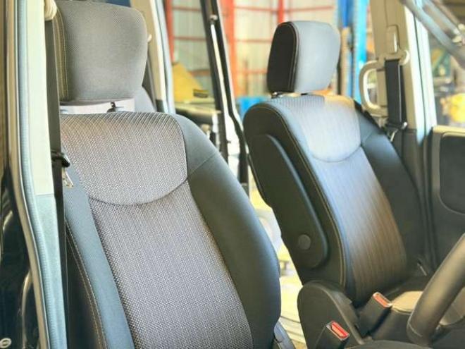 セレナ2.0 ハイウェイスター 4WD　防錆塗装4WDスマキーエンスタ 2000