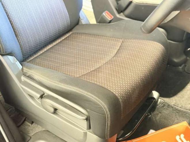 セレナ2.0 ハイウェイスター 4WD　防錆塗装4WDスマキーエンスタ 2000