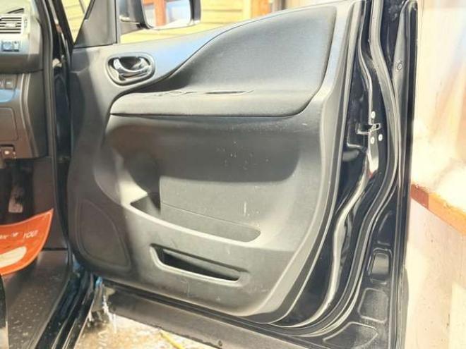 セレナ2.0 ハイウェイスター 4WD　防錆塗装4WDスマキーエンスタ 2000