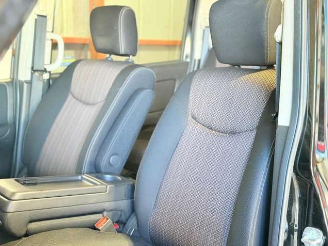 セレナ2.0 ハイウェイスター 4WD　防錆塗装4WDスマキーエンスタ 2000