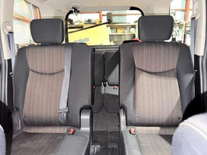 セレナ2.0 ハイウェイスター 4WD　防錆塗装4WDスマキーエンスタ 2000