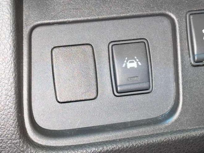 セレナ2.0 ハイウェイスター 4WD　防錆塗装4WDスマキーエンスタ 2000