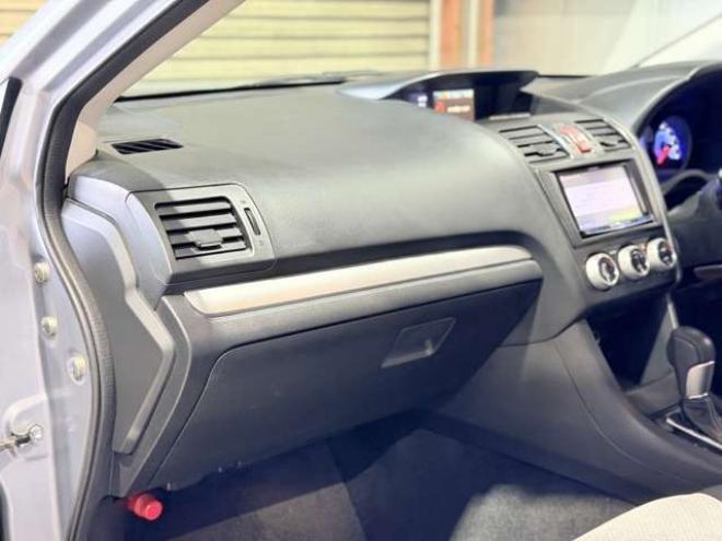 インプレッサXVハイブリッド 2.0i-L アイサイト 4WD　防錆塗装4WDTVナビBカメエンスタ夏冬タイヤ 2000