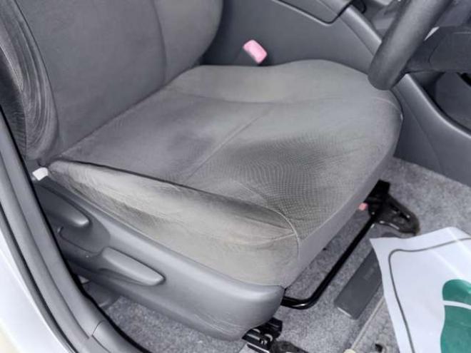 プリウス1.8 S　下廻防錆キーレスCD夏冬タイヤ 2WD 1800