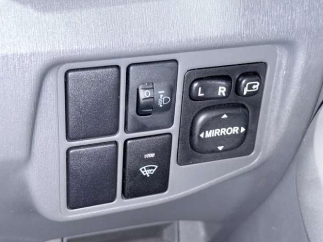 プリウス1.8 S　下廻防錆キーレスCD夏冬タイヤ 2WD 1800