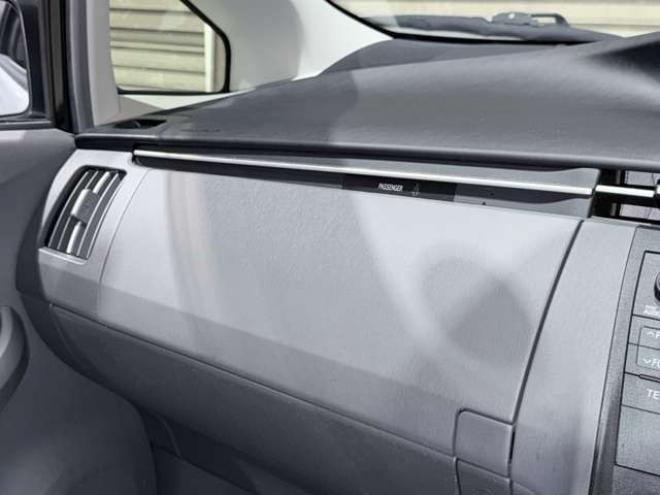 プリウス1.8 S　下廻防錆キーレスCD夏冬タイヤ 2WD 1800