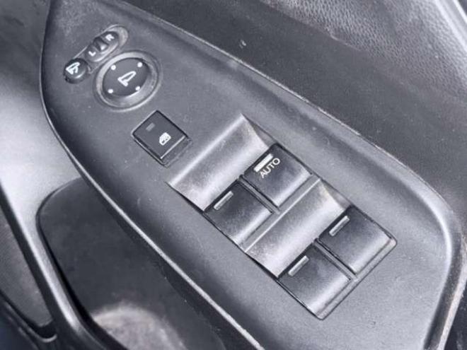 フィット1.5 ハイブリッド Fパッケージ 4WD　防錆塗装4WDTVナビBカメ 1500