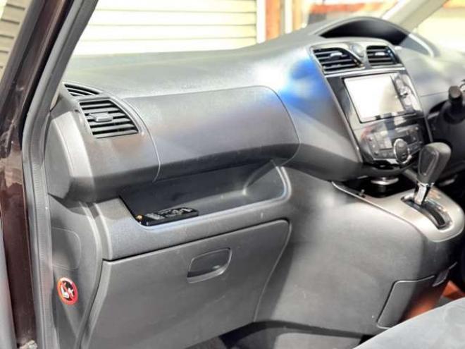 セレナ2.0 20X Vセレクション+Safety 4WD　防錆塗装4WDTVナビBカメETCエンスタ 2000