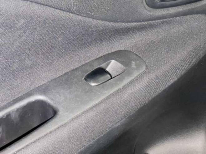 セレナ2.0 20X Vセレクション+Safety 4WD　防錆塗装4WDTVナビBカメETCエンスタ 2000