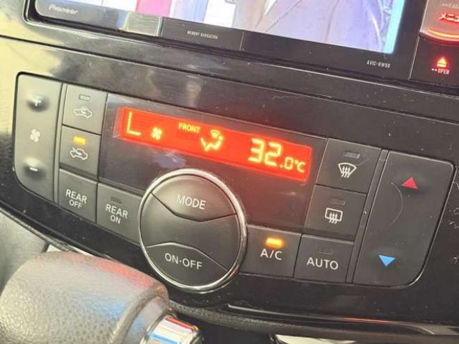 セレナ2.0 20X Vセレクション+Safety 4WD　防錆塗装4WDTVナビBカメETCエンスタ 2000