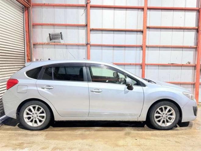 インプレッサスポーツ 2.0 i アイサイト 4WD　防錆塗装4WDTVナビBカメETC 2000