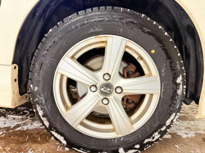 フリード1.5 フレックス 4WD　防錆塗装4WDTVナビBカメETC夏冬タイヤ 1500