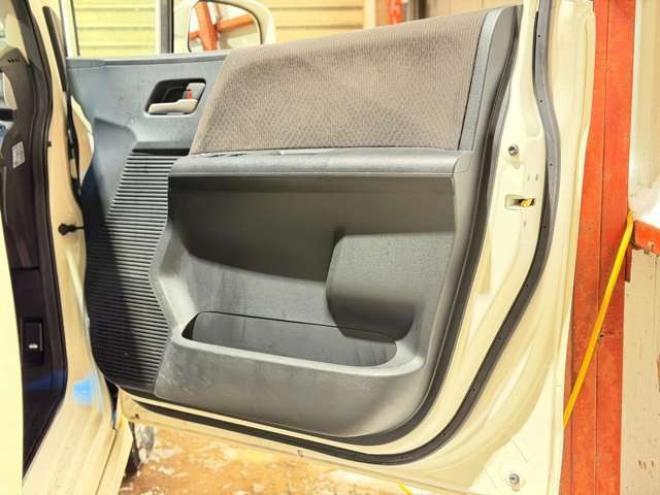 フリード1.5 フレックス 4WD　防錆塗装4WDTVナビBカメETC夏冬タイヤ 1500