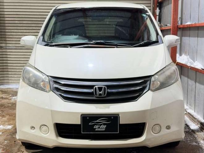 フリード1.5 フレックス 4WD　防錆塗装4WDTVナビBカメETC夏冬タイヤ 1500