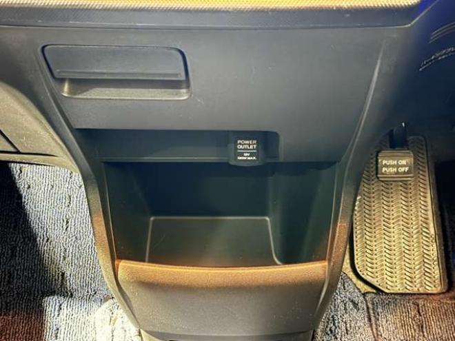 フリード1.5 フレックス 4WD　防錆塗装4WDTVナビBカメETC夏冬タイヤ 1500