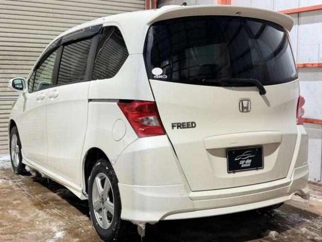 フリード1.5 フレックス 4WD　防錆塗装4WDTVナビBカメETC夏冬タイヤ 1500