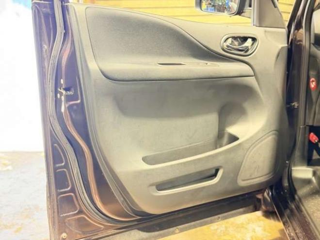 セレナ2.0 ハイウェイスター 4WD　防錆塗装4WDナビBカメエンスタ後席モニタETC 2000