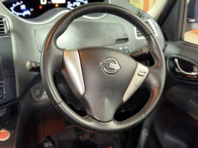 セレナ2.0 ハイウェイスター 4WD　防錆塗装4WDナビBカメエンスタ後席モニタETC 2000