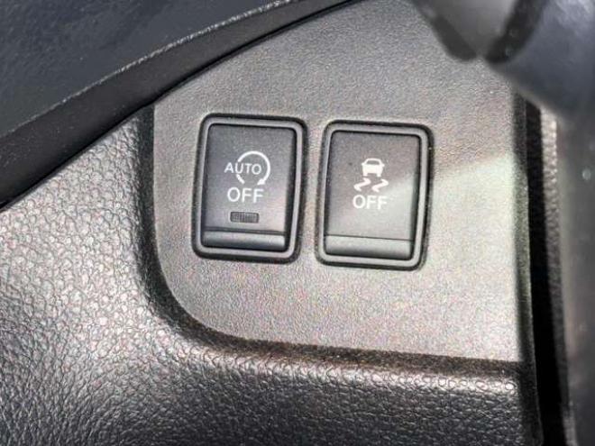 セレナ2.0 ハイウェイスター 4WD　防錆塗装4WDナビBカメエンスタ後席モニタETC 2000