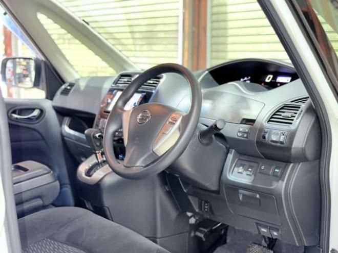 セレナ2.0 20X アドバンストセーフティ パッケージ 4WD　下廻防錆TVナビBカメETC 2000