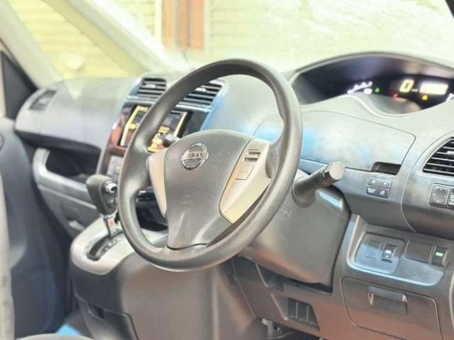 セレナ2.0 20X S-HYBRID　防錆塗装CDエンスタ 2WD 2000